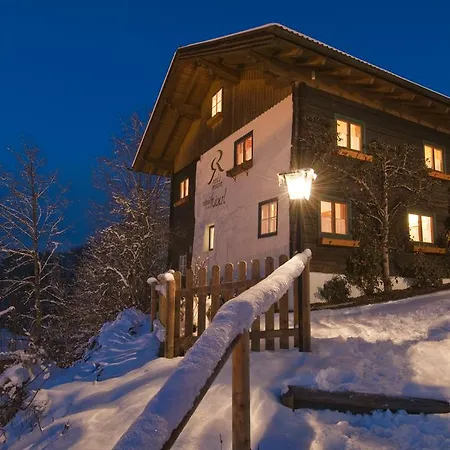 Chalet Ferienhaus/chalet Schneiderhaeusl Flachau